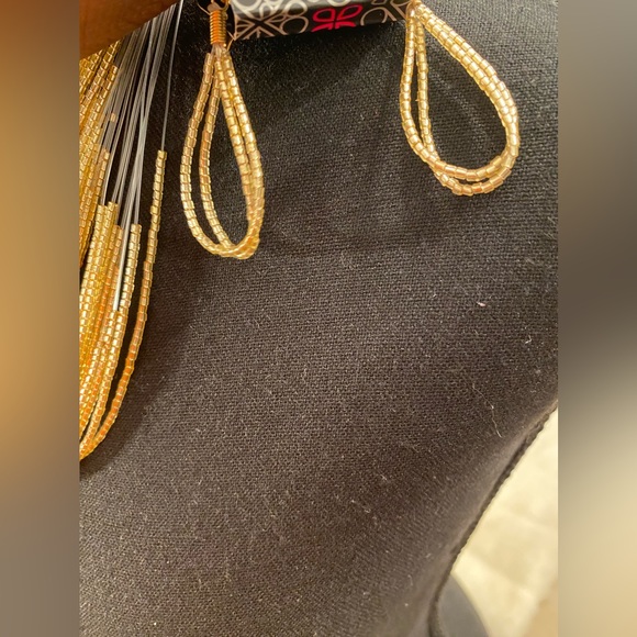 Metallic Beaded Statement Necklace & Earring Set - Picture 4 of 4